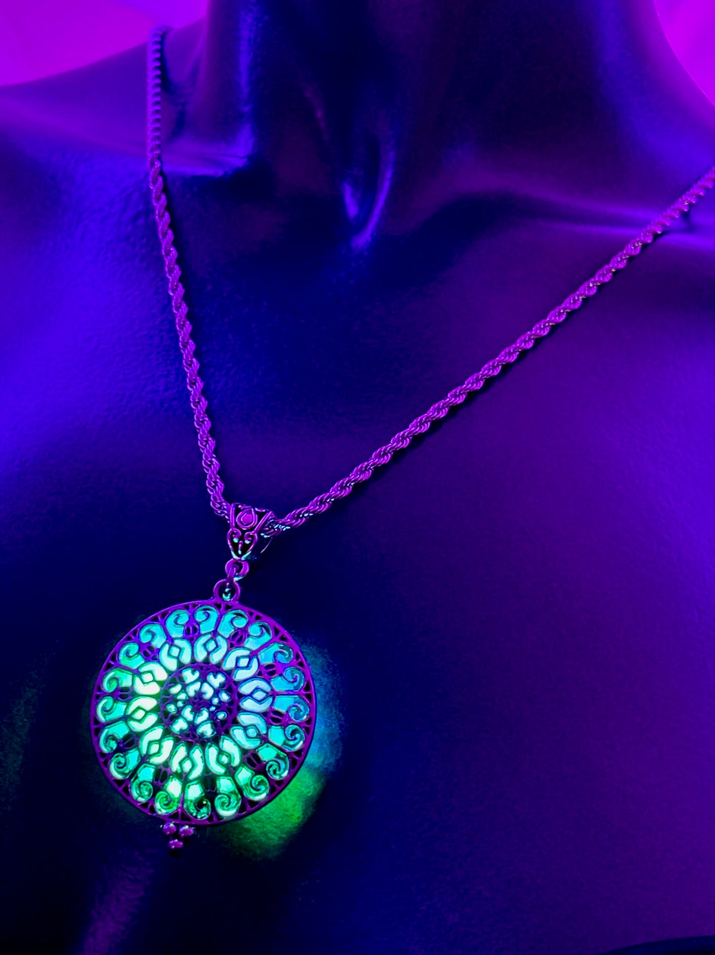 Cathedral Pendant - Odyssey/Twine