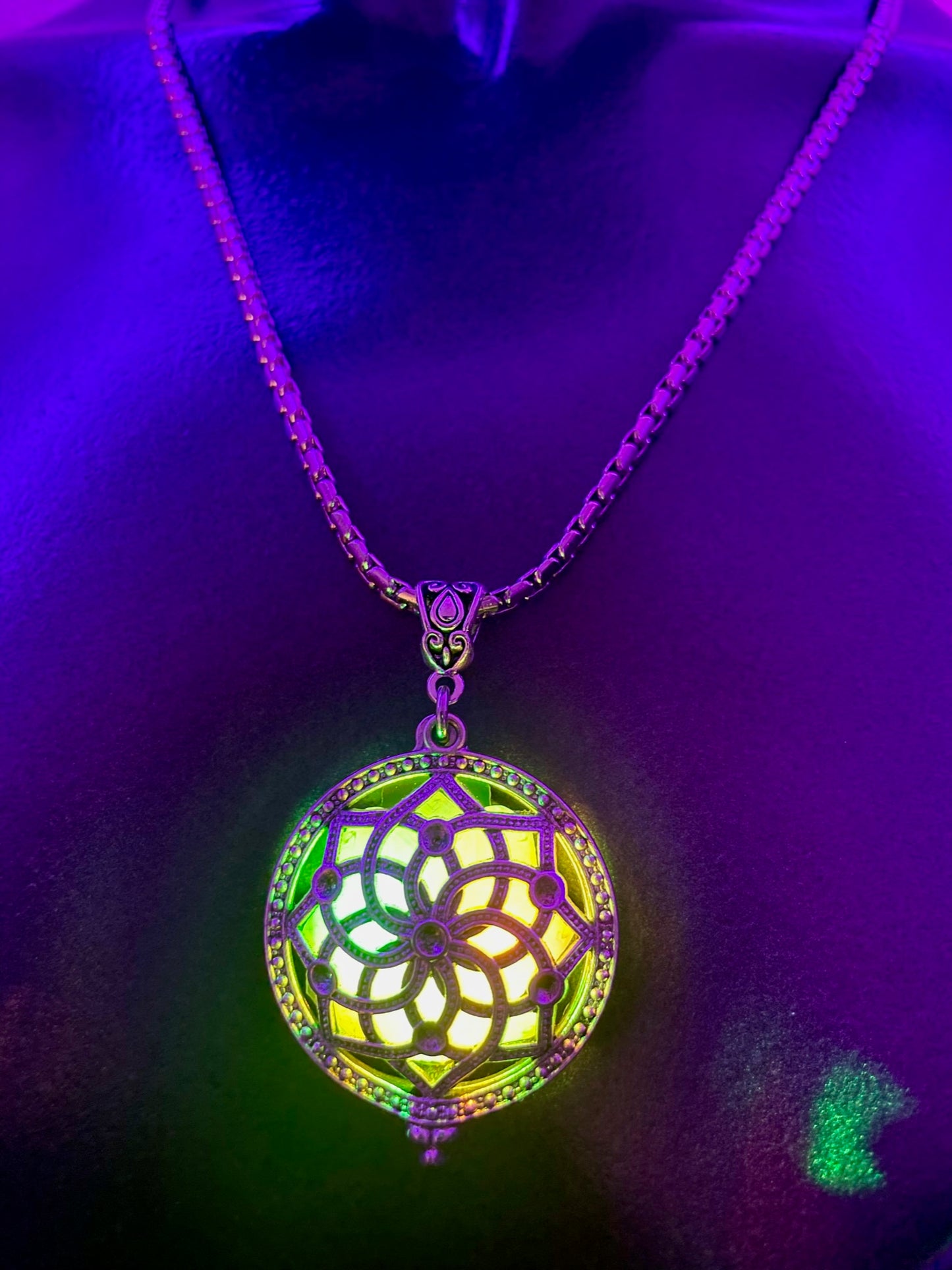 Helios Pendant - Flourish/Stagger
