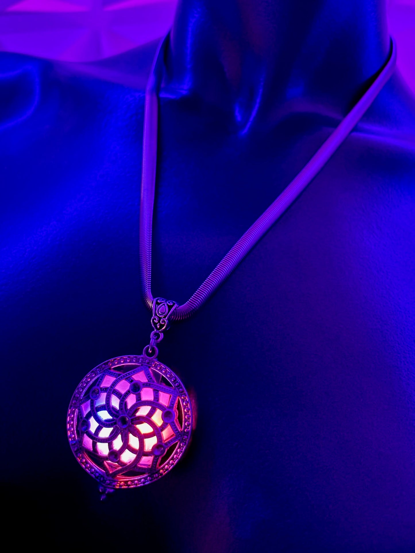 Helios Pendant - Sunset/Cobra