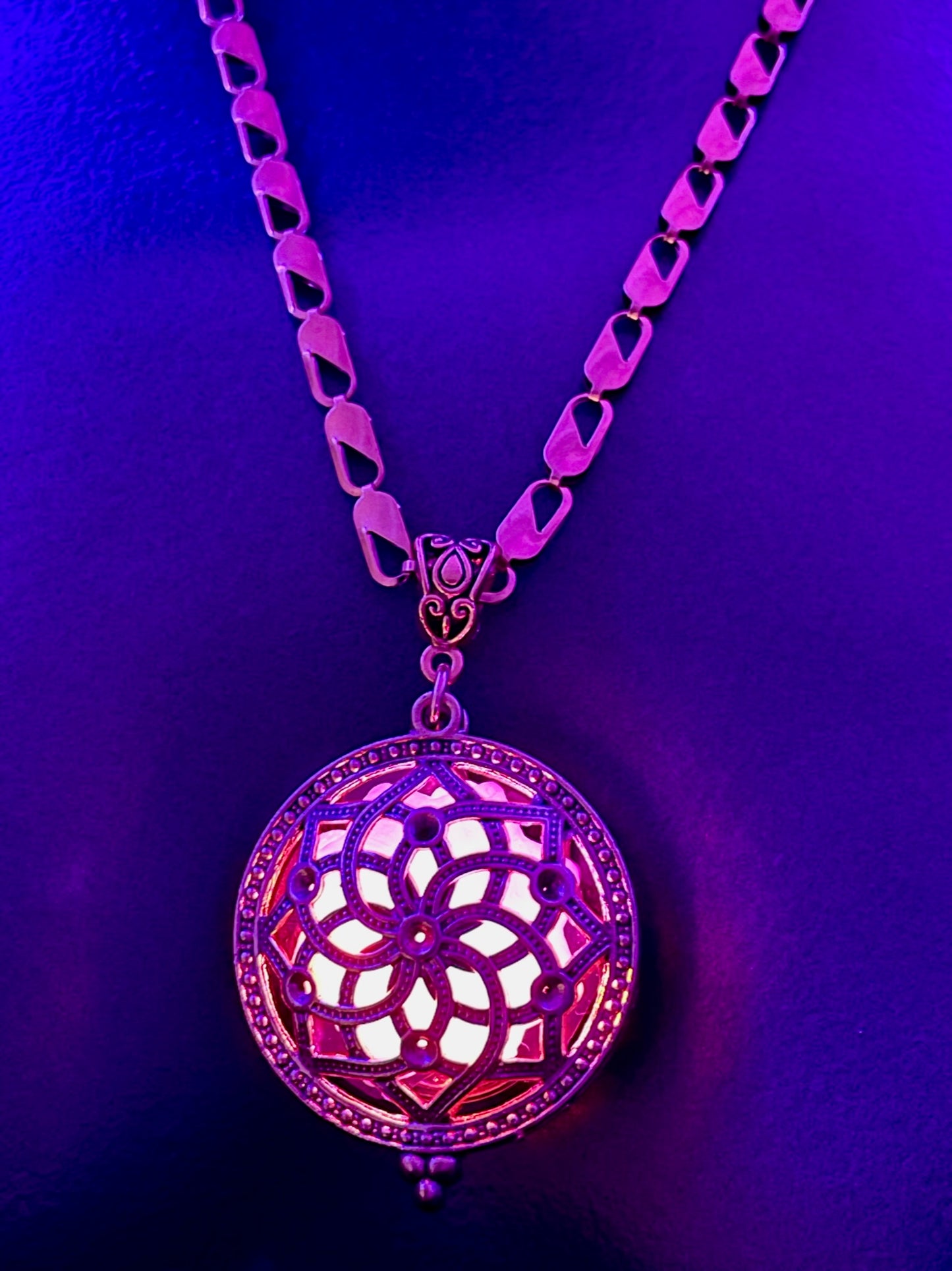 Helios Pendant - Coral/Disko