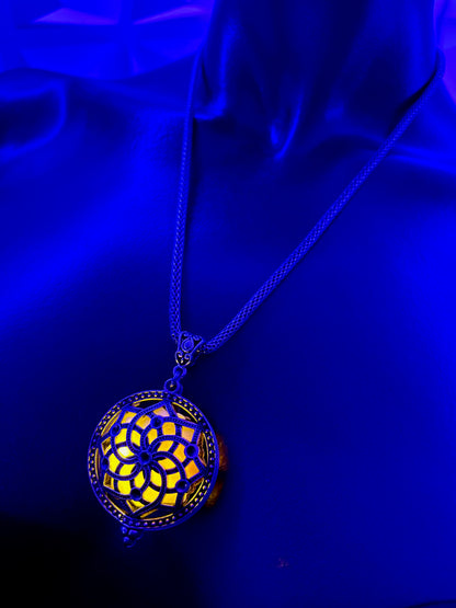 Helios Pendant - Ritual/Python