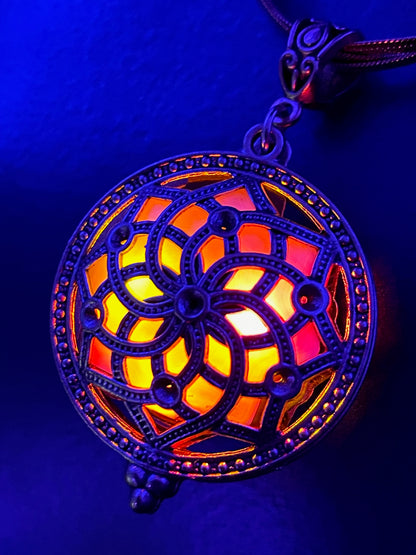 Helios Pendant - Inferno/Rapunzul