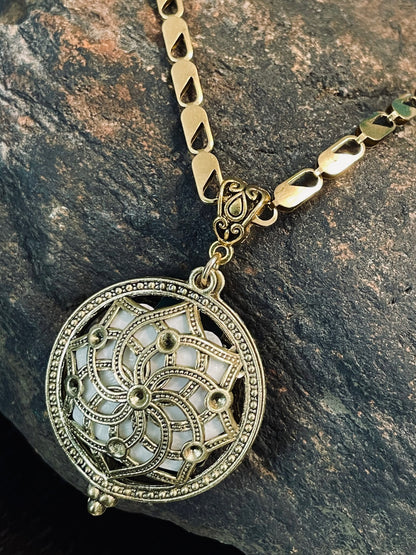Helios Pendant - Coral/Disko