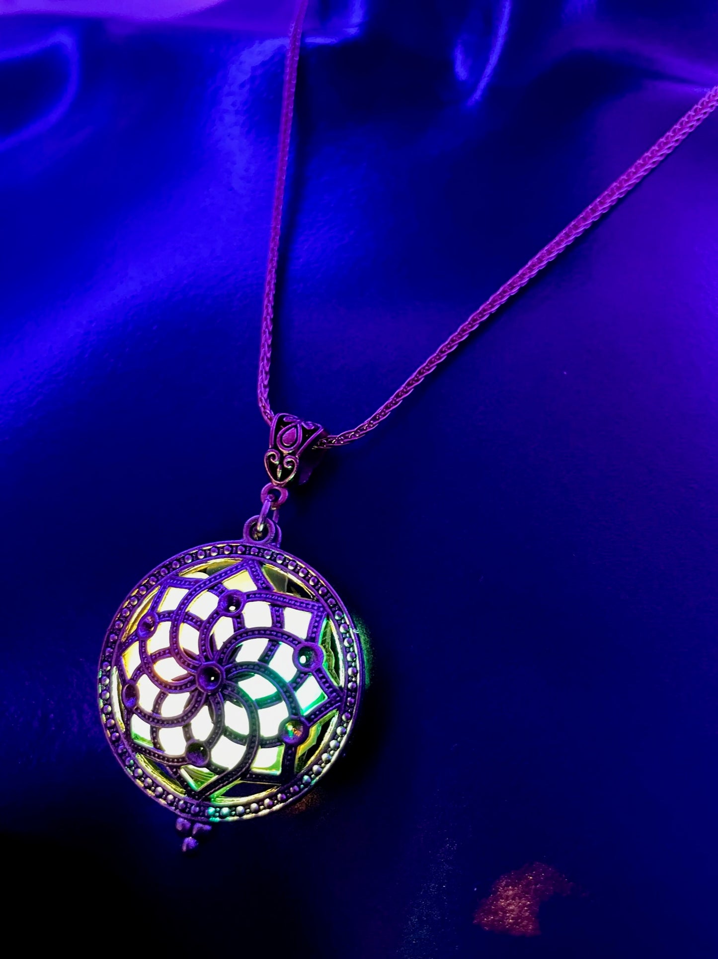 Helios Pendant - Flourish/Celtic