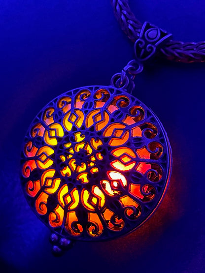 Cathedral Pendant - Inferno/Serpentine