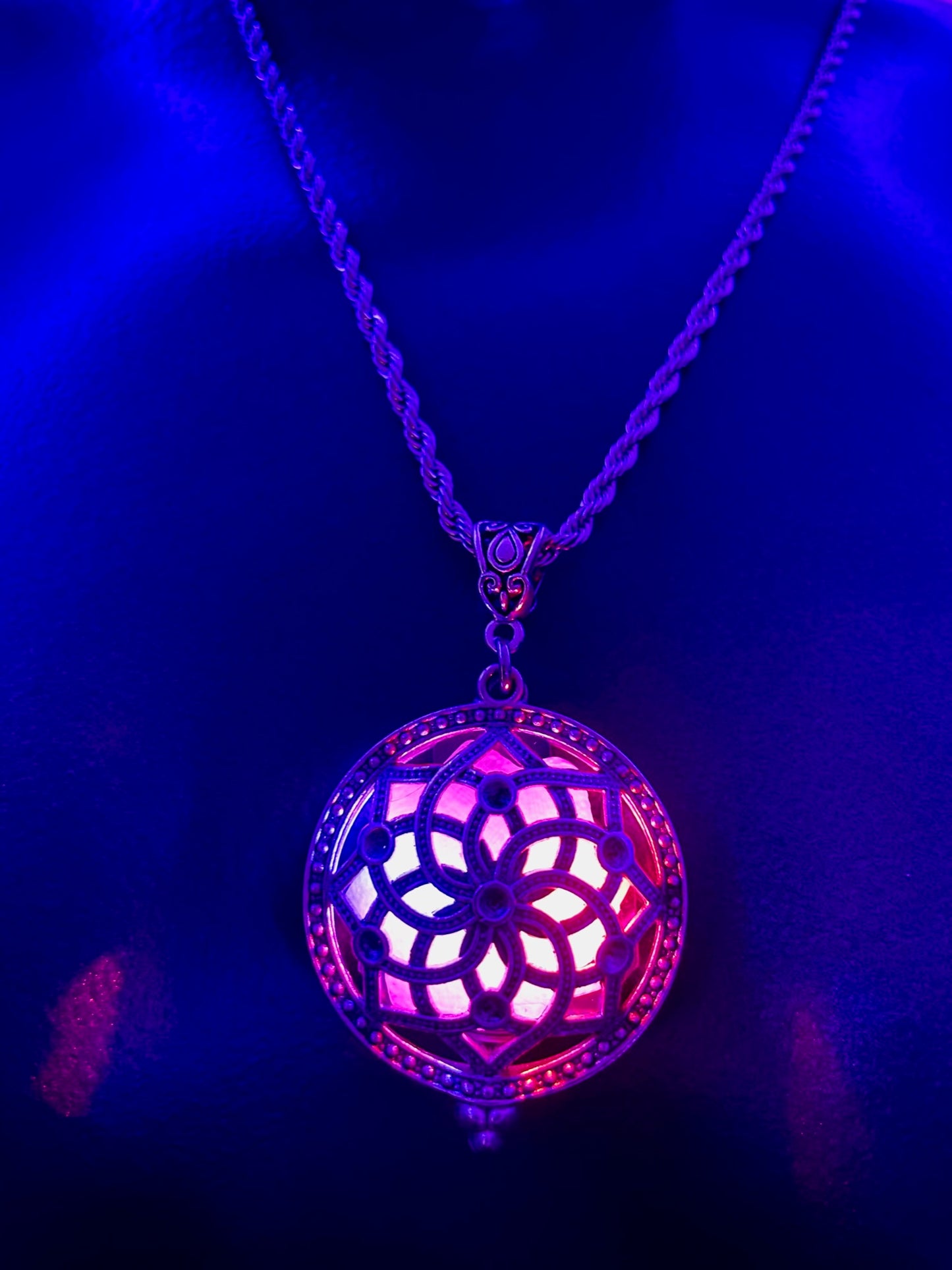 Helios Pendant - Siren/Helix
