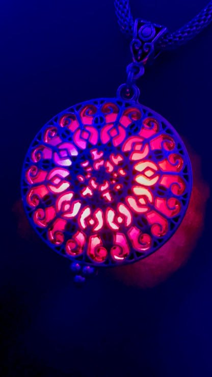 Cathedral Pendant - Siren/Python