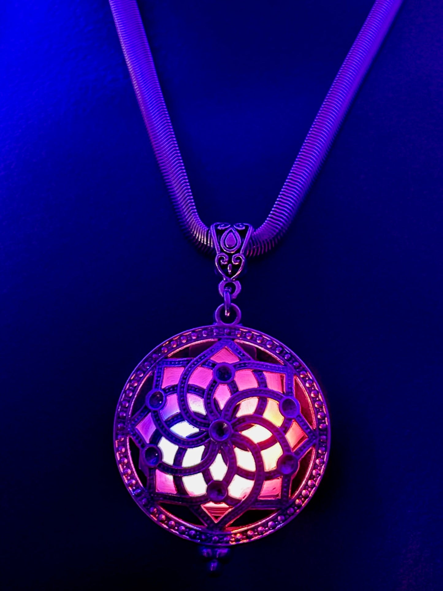 Helios Pendant - Sunset/Cobra