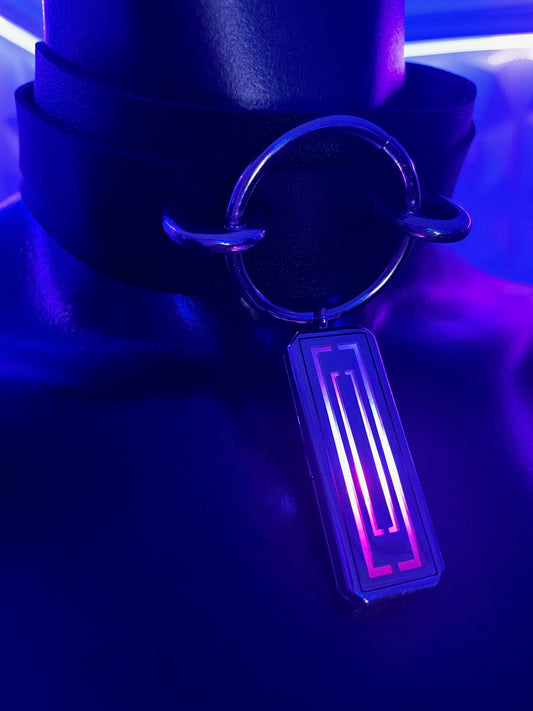 “Bi-Panic” Geometric Choker
