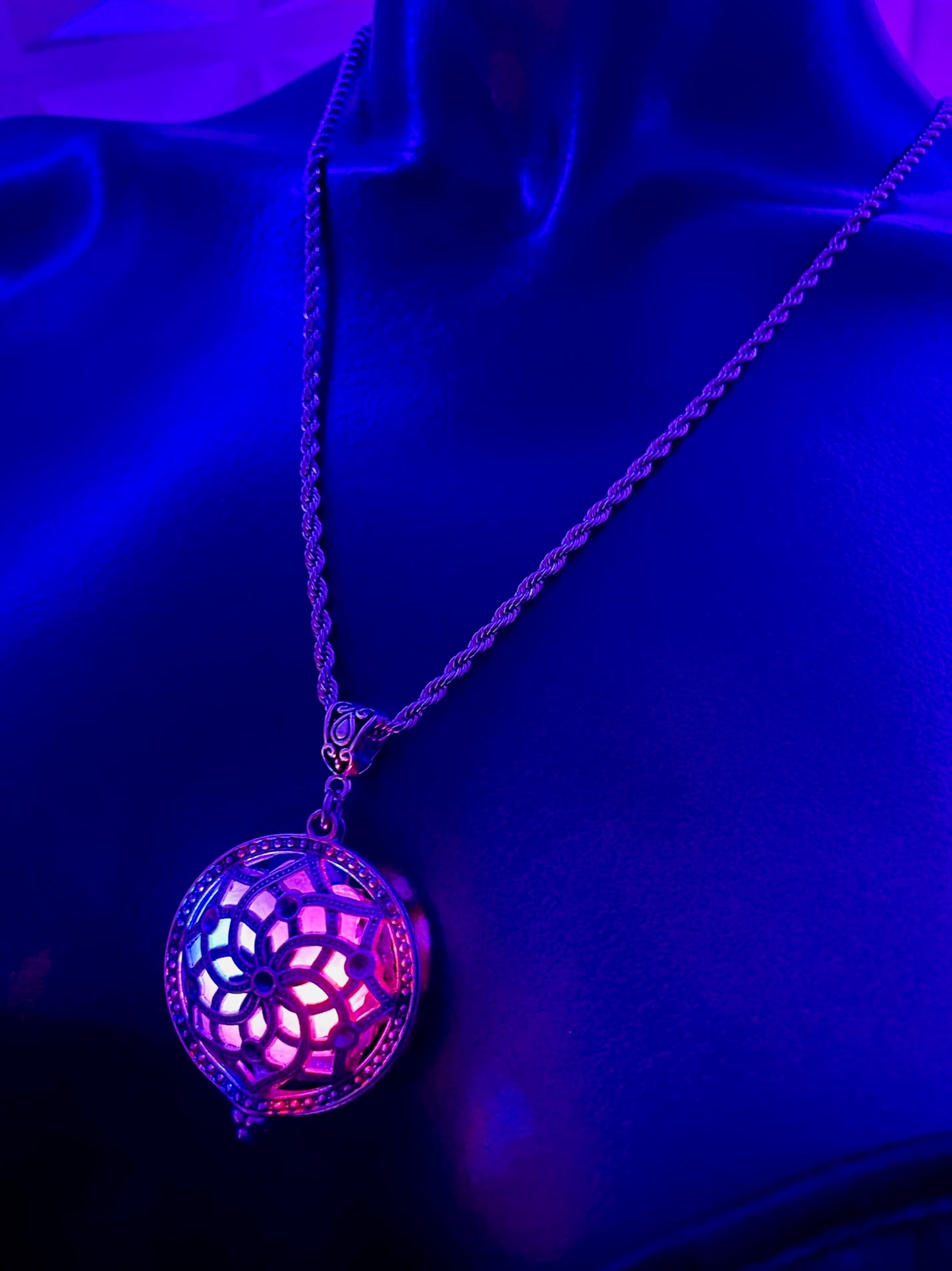 Helios Pendant - Siren/Helix