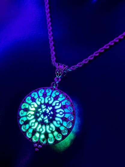 Cathedral Pendant - Odyssey/Twine