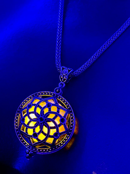 Helios Pendant - Ritual/Python