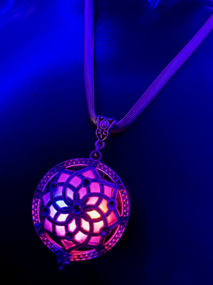 Helios Pendant - Sunset/Cobra
