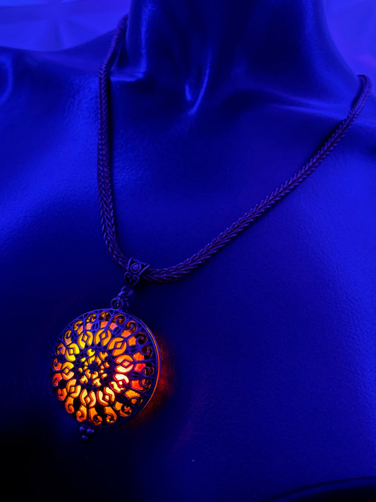 Cathedral Pendant - Inferno/Serpentine