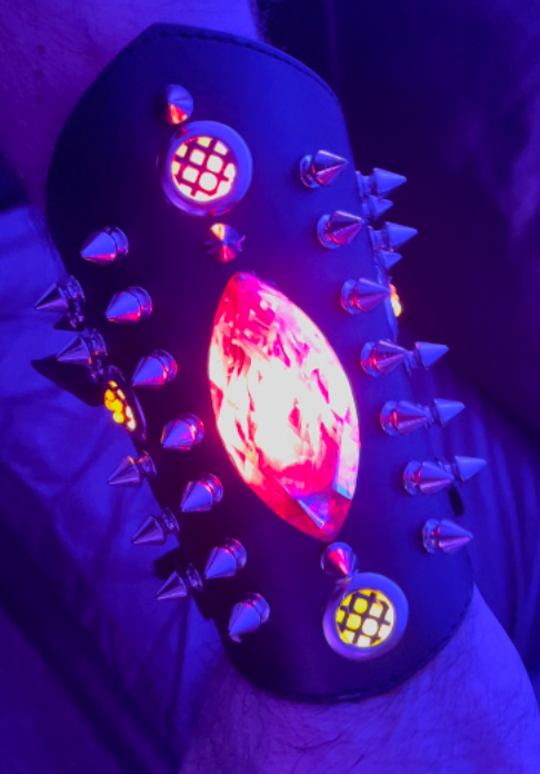 "Crystal Vampire" Gauntlet