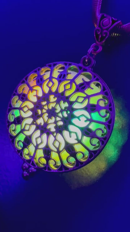 Cathedral Pendant - Flourish/Cobra