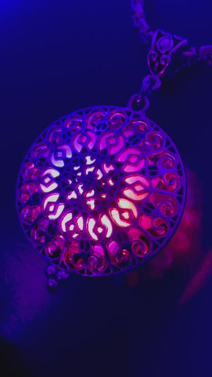 Cathedral Pendant - Siren/Stagger